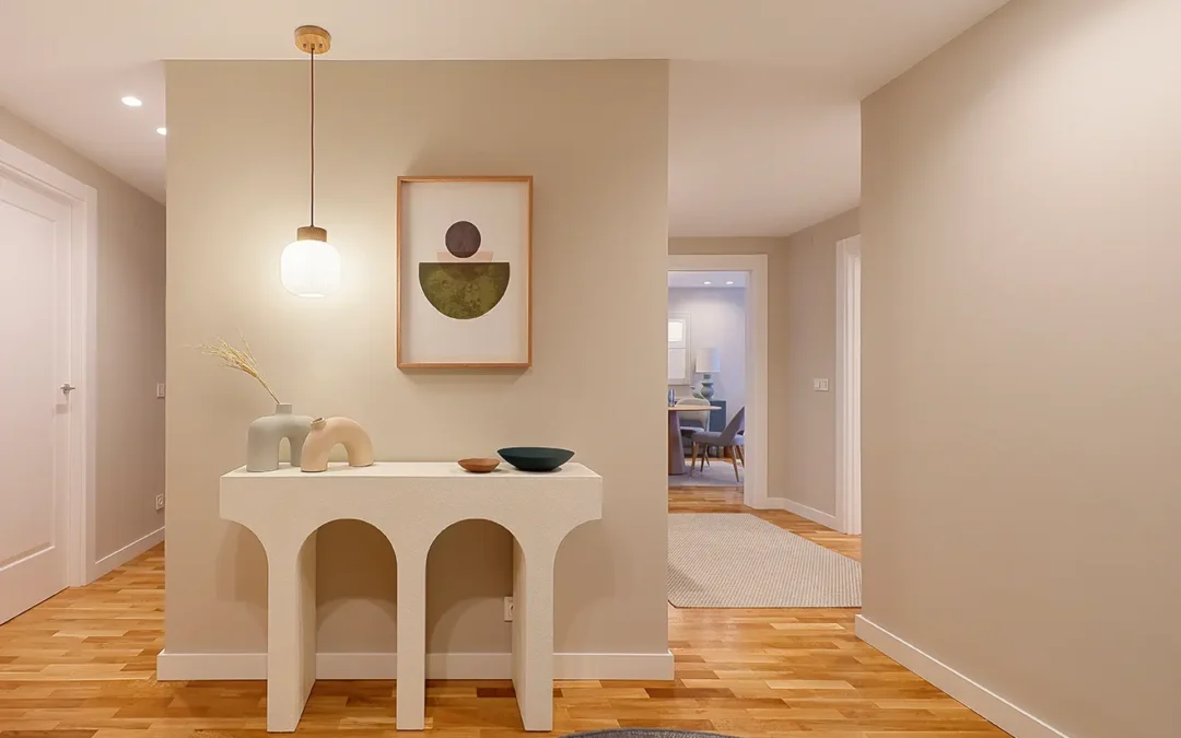 Decoración de hogar con buen espacio y practico